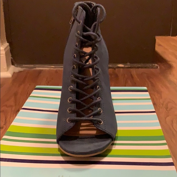 Blue lace up booties - Picture 2 of 3